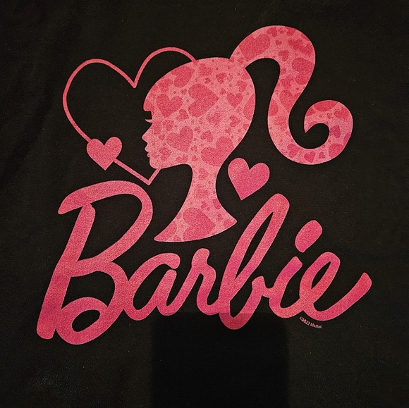 Black shirt sleeve crew neck with pink Barbie logo ~ size L - Picture 2 of 3